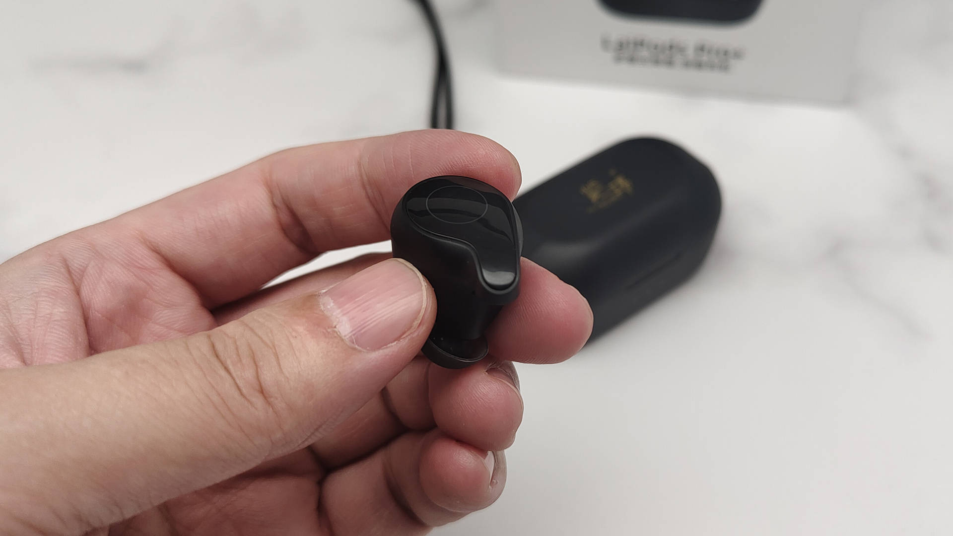 用？2025年口碑好的2大好用降噪耳机推荐尊龙凯时ag旗舰厅网站降噪耳机哪个牌子好(图4)
